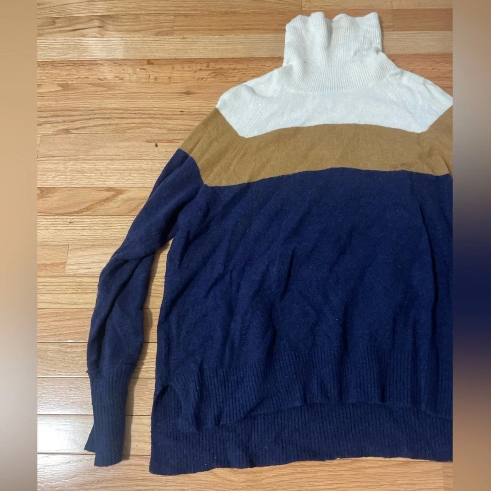 J. Crew Navy White and Beige Turtleneck Sweater Size XXL